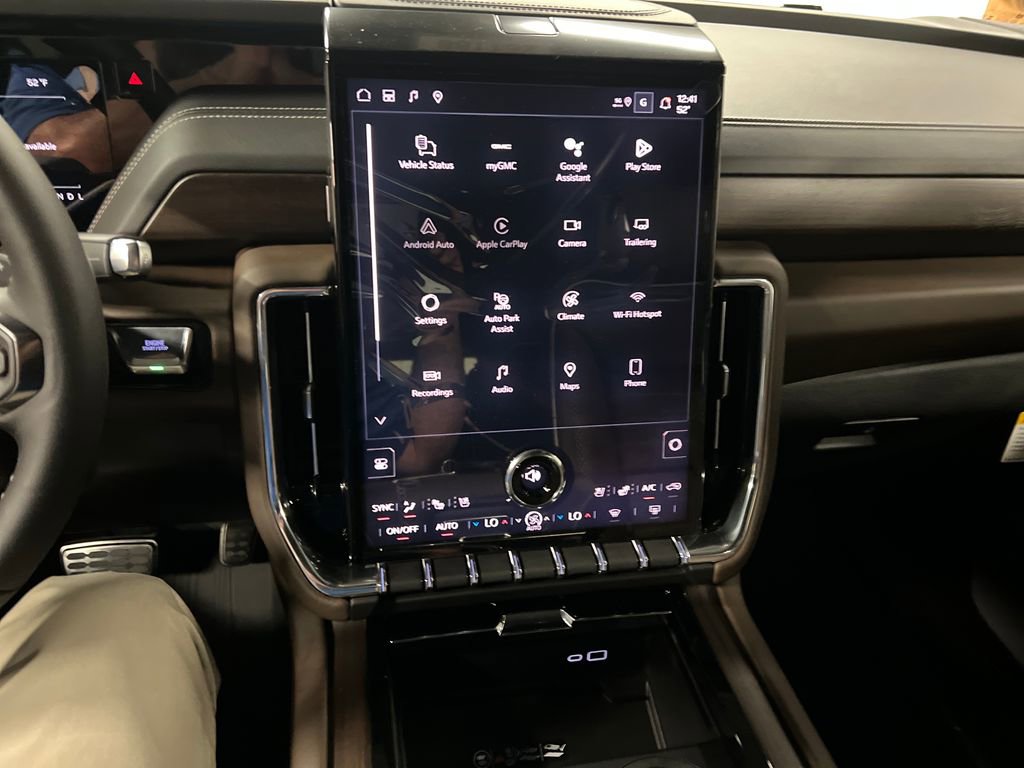New 2026 GMC Yukon Denali Ultimate AWD/4WD image 23