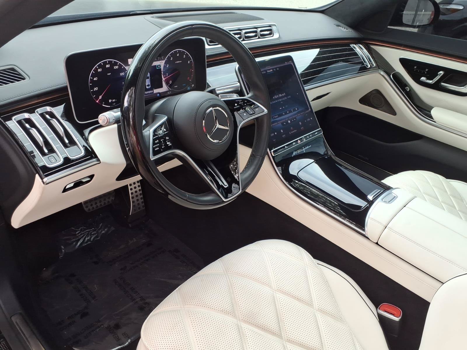 Used 2022 Mercedes-Benz S 580 4MATIC Sedan w/ AMG Line Package image 25