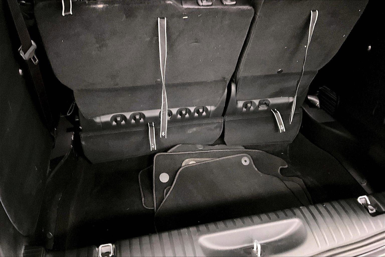 Used 2025 Chrysler Pacifica Select image 34