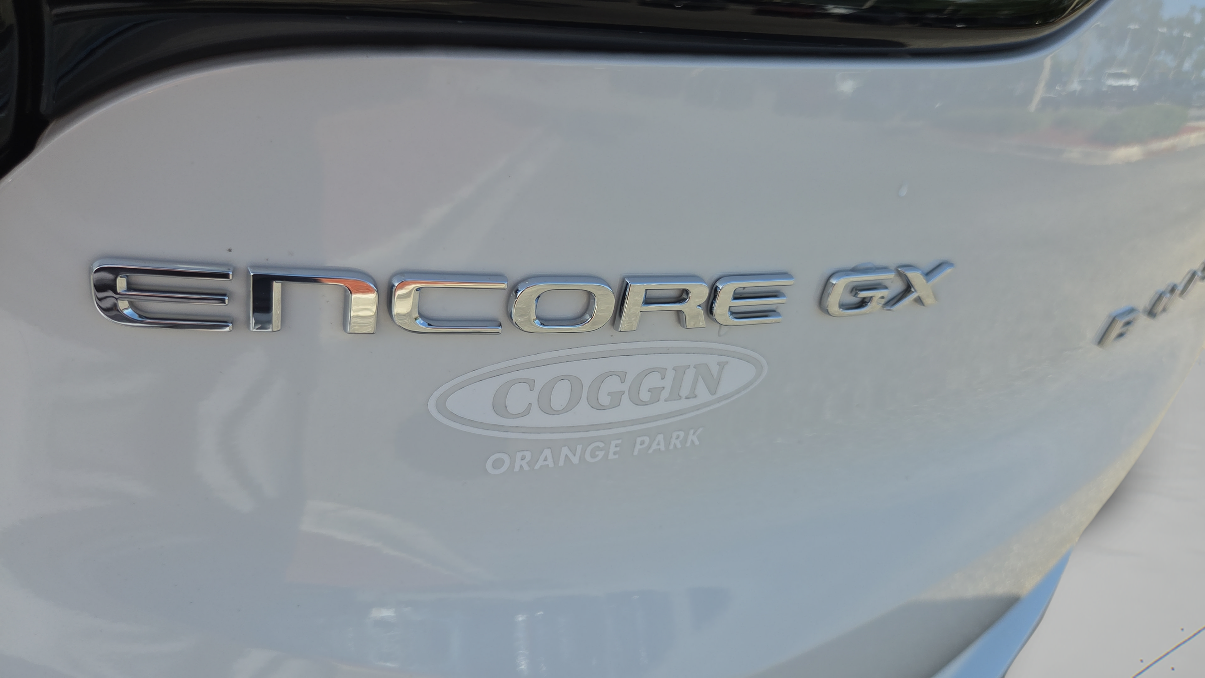 Certified 2024 Buick Encore GX Avenir w/ Avenir Convenience Package FWD image 32