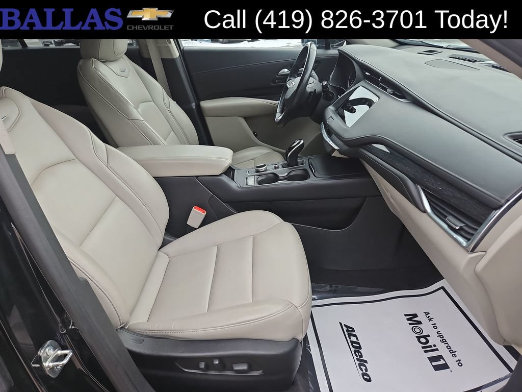 Certified 2023 Cadillac XT4 Premium Luxury AWD/4WD image 28