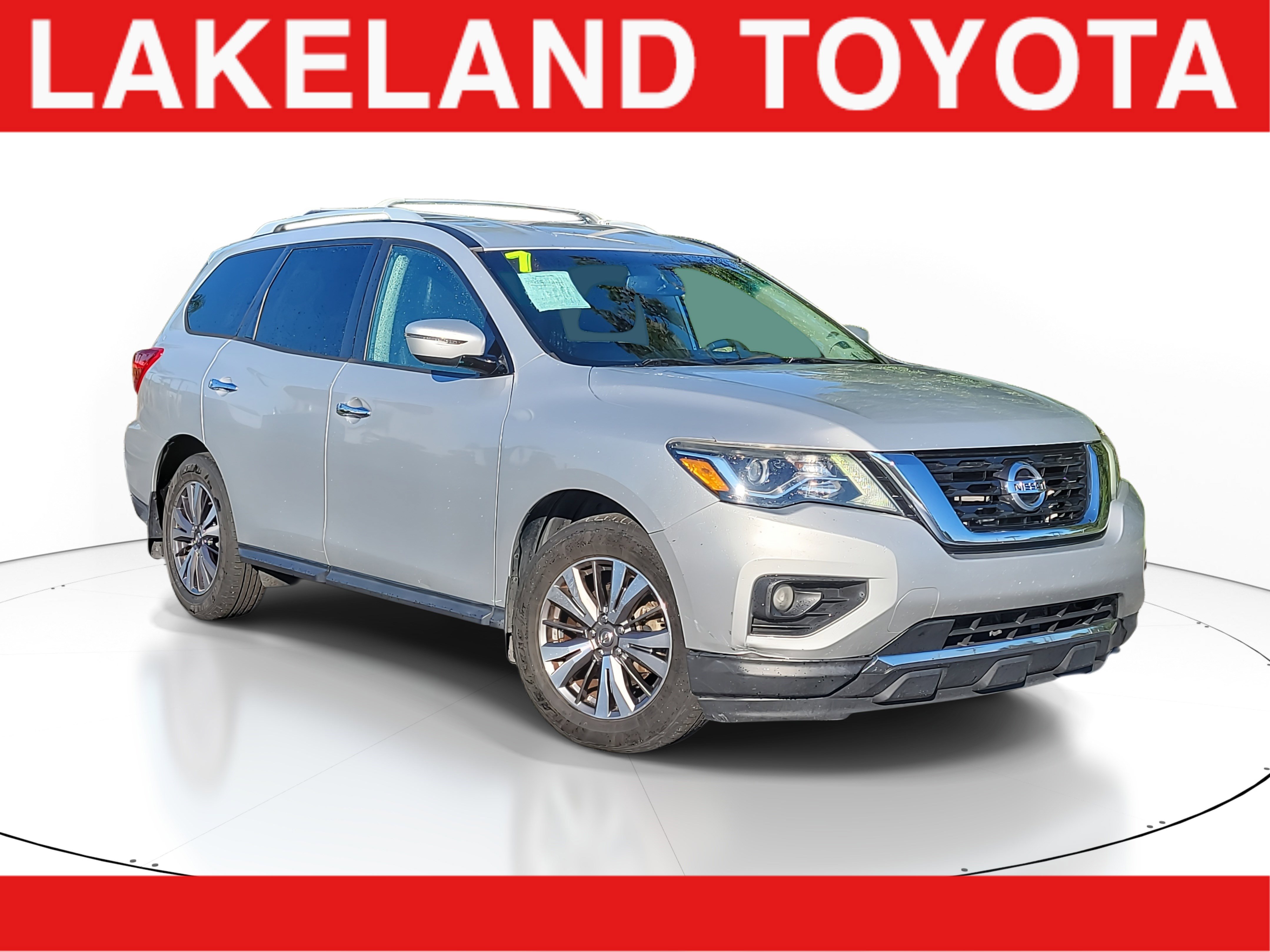 Used 2017 Nissan Pathfinder SV