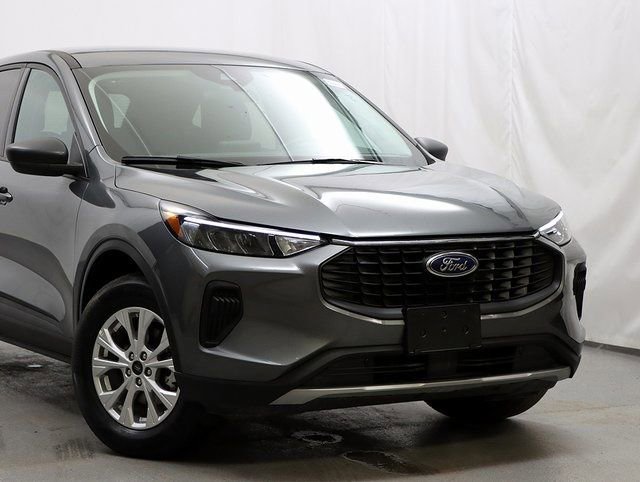 Certified 2025 Ford Escape Active AWD/4WD image 2