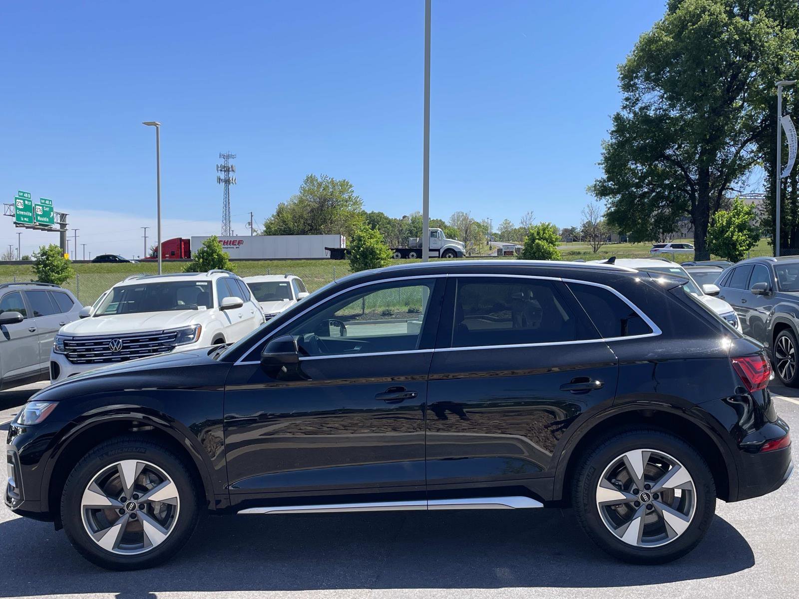 Certified 2023 Audi Q5 2.0T Premium Plus w/ Premium Plus Package image 4