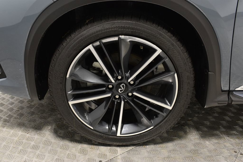 Certified 2025 INFINITI QX55 Essential w/ Accent Package image 38