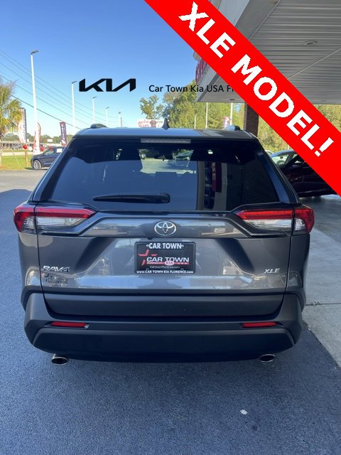 Used 2022 Toyota RAV4 XLE image 8
