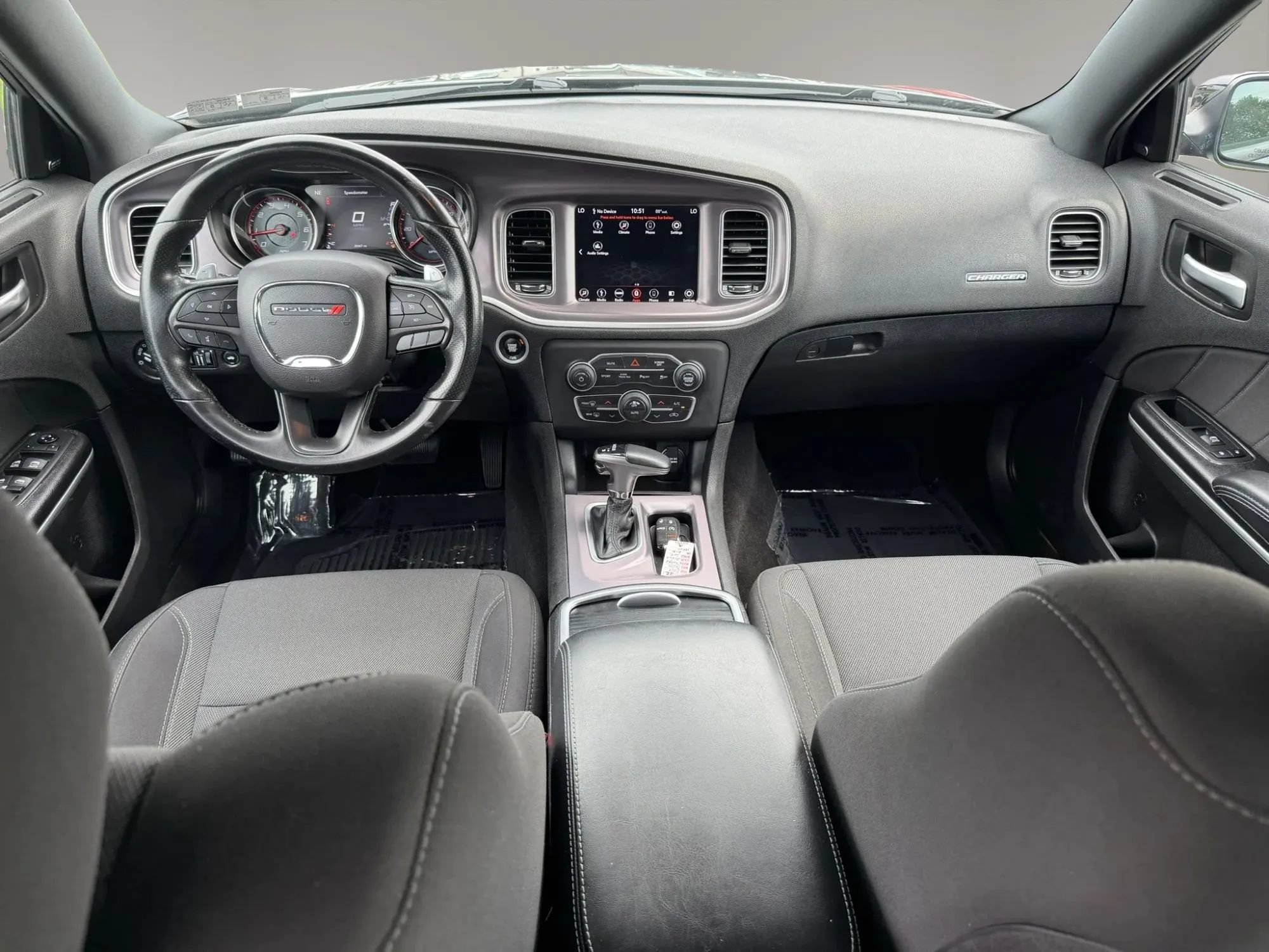 Used 2019 Dodge Charger SXT AWD/4WD image 35