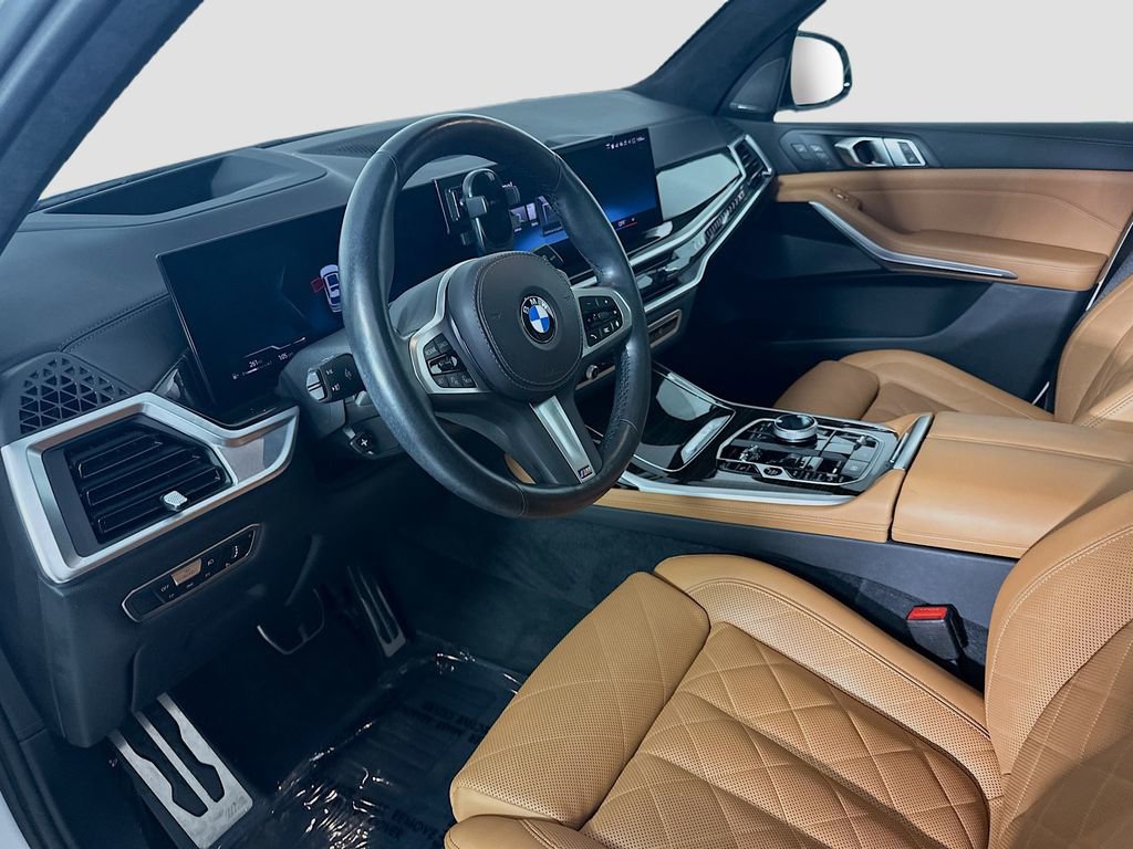Used 2023 BMW X7 xDrive40i w/ Executive Package image 4