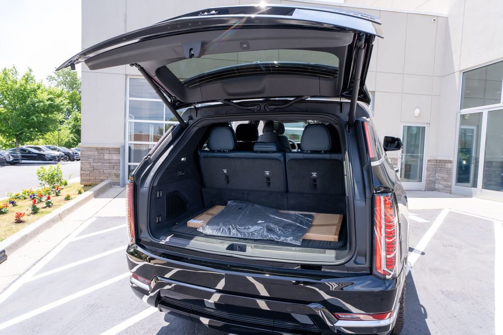 Used 2025 Cadillac Escalade IQ Luxury 2 w/ LPO, Premium Carpet Package AWD/4WD image 56