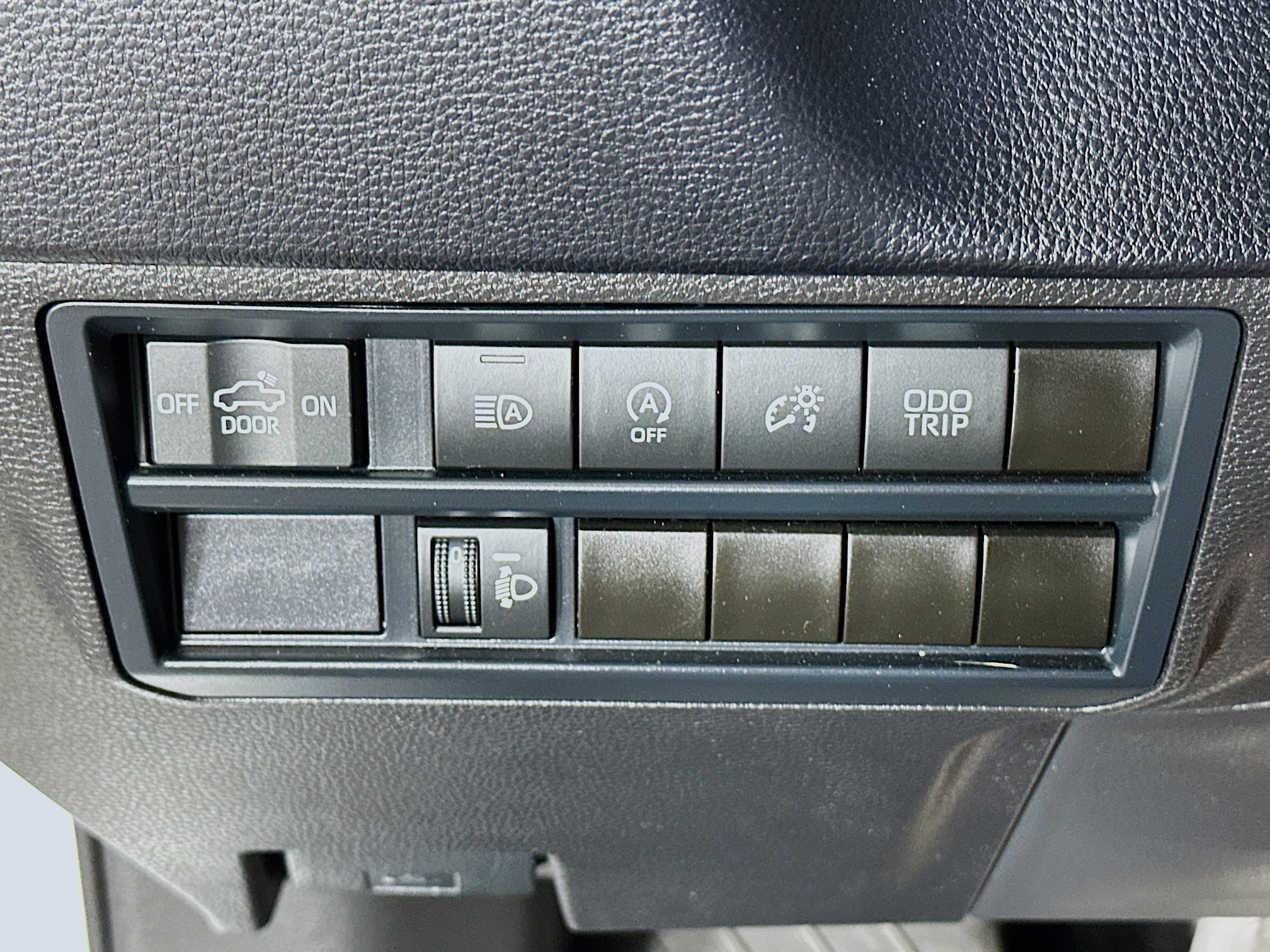 Used 2025 Toyota Tundra SR5 AWD/4WD image 17