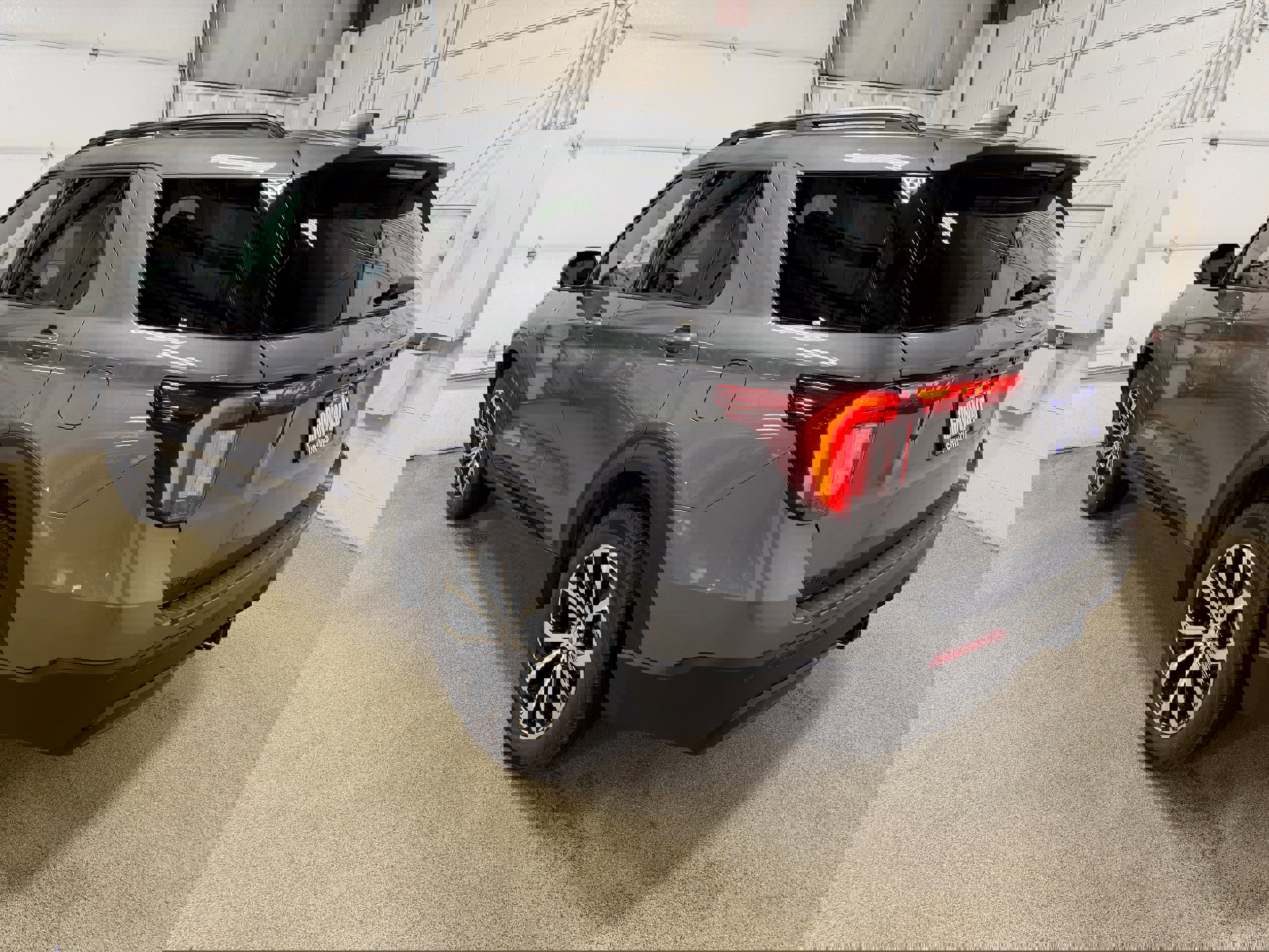 Certified 2025 Ford Explorer ST-Line image 7