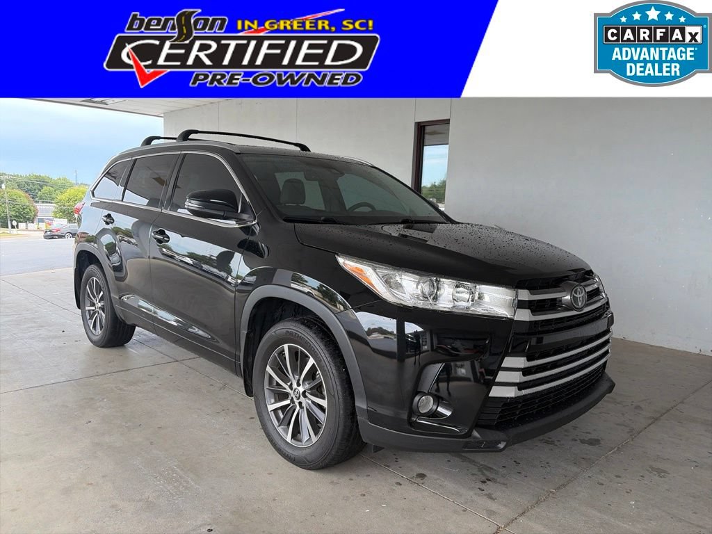 Used 2017 Toyota Highlander XLE AWD/4WD image 1