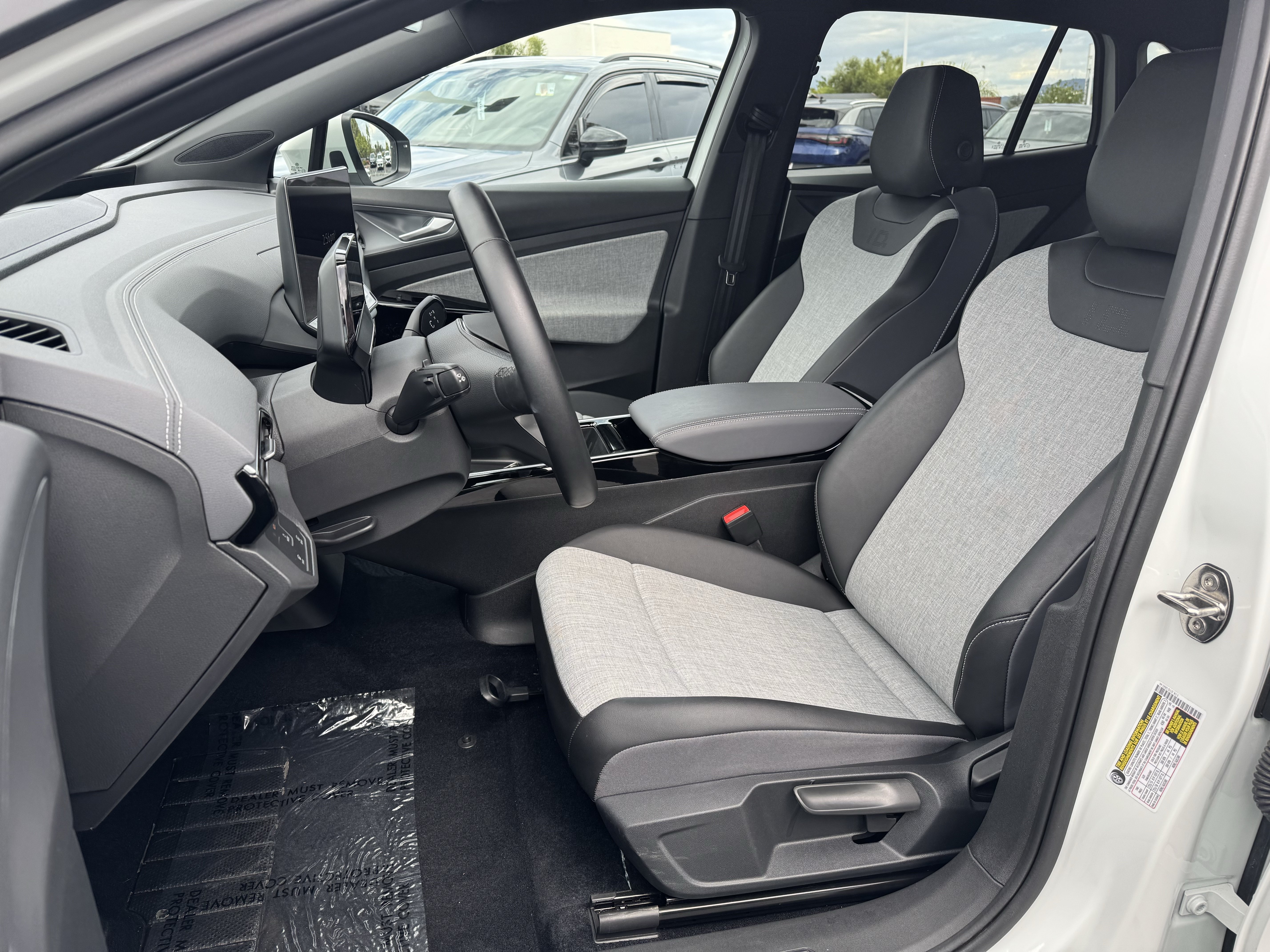 Used 2025 Volkswagen ID.4 Pro RWD image 14