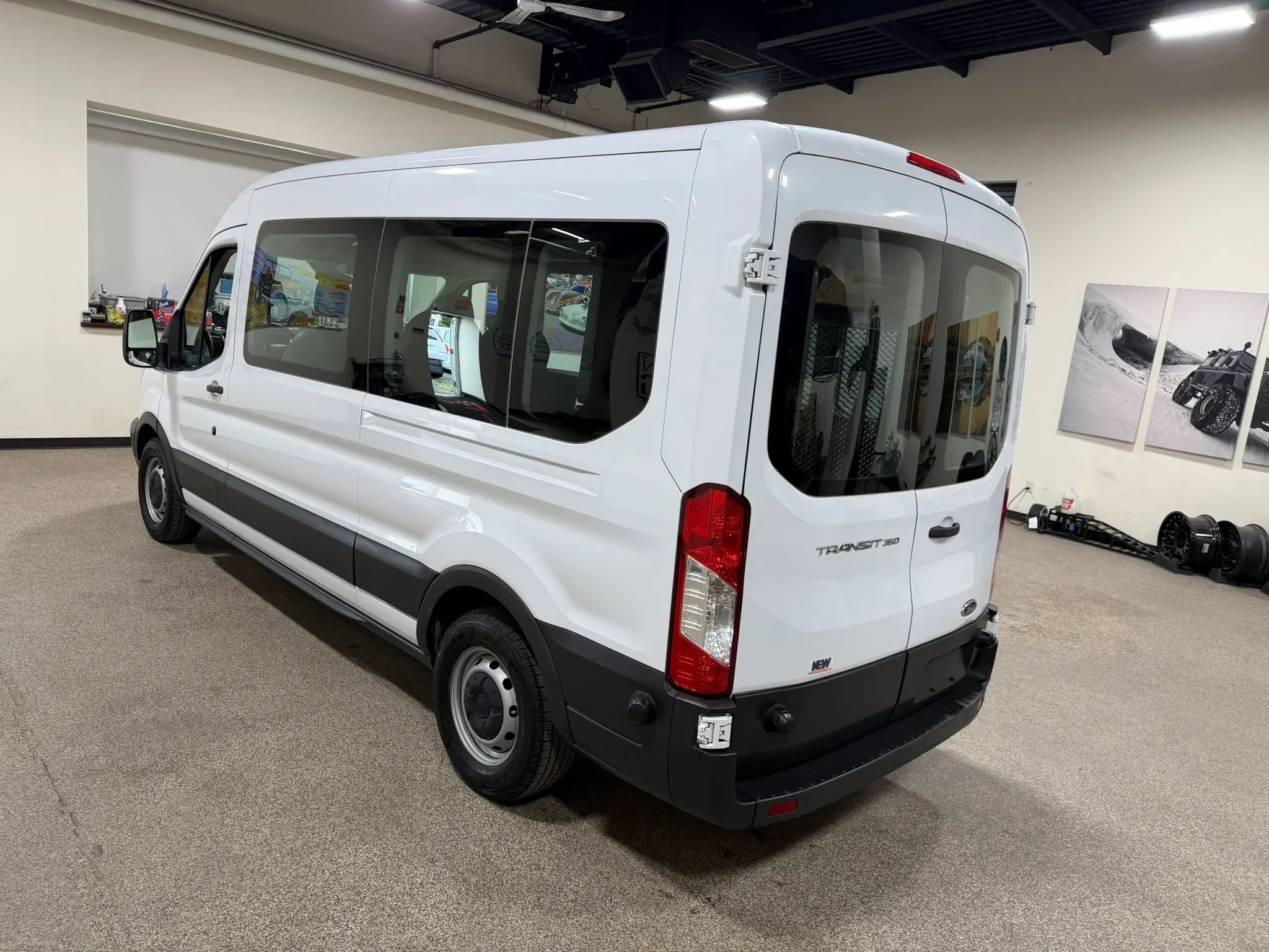 Used 2015 Ford Transit 350 XL RWD image 20