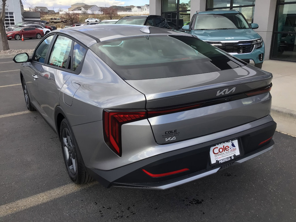 New 2026 Kia K4 LXS image 4