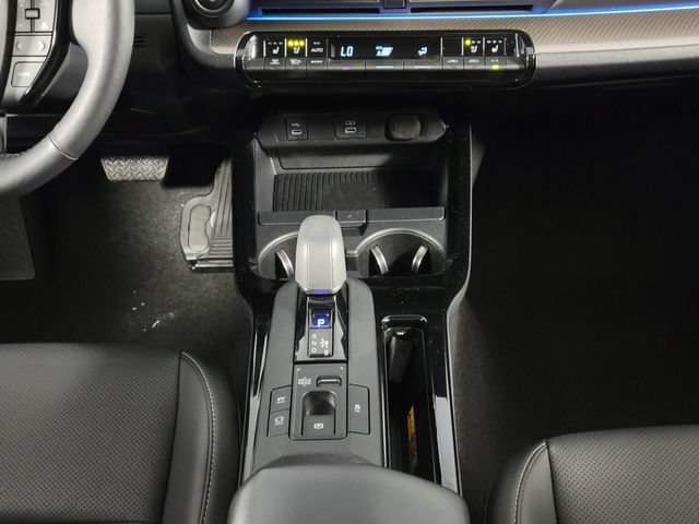 Used 2025 Toyota Prius Limited FWD image 25