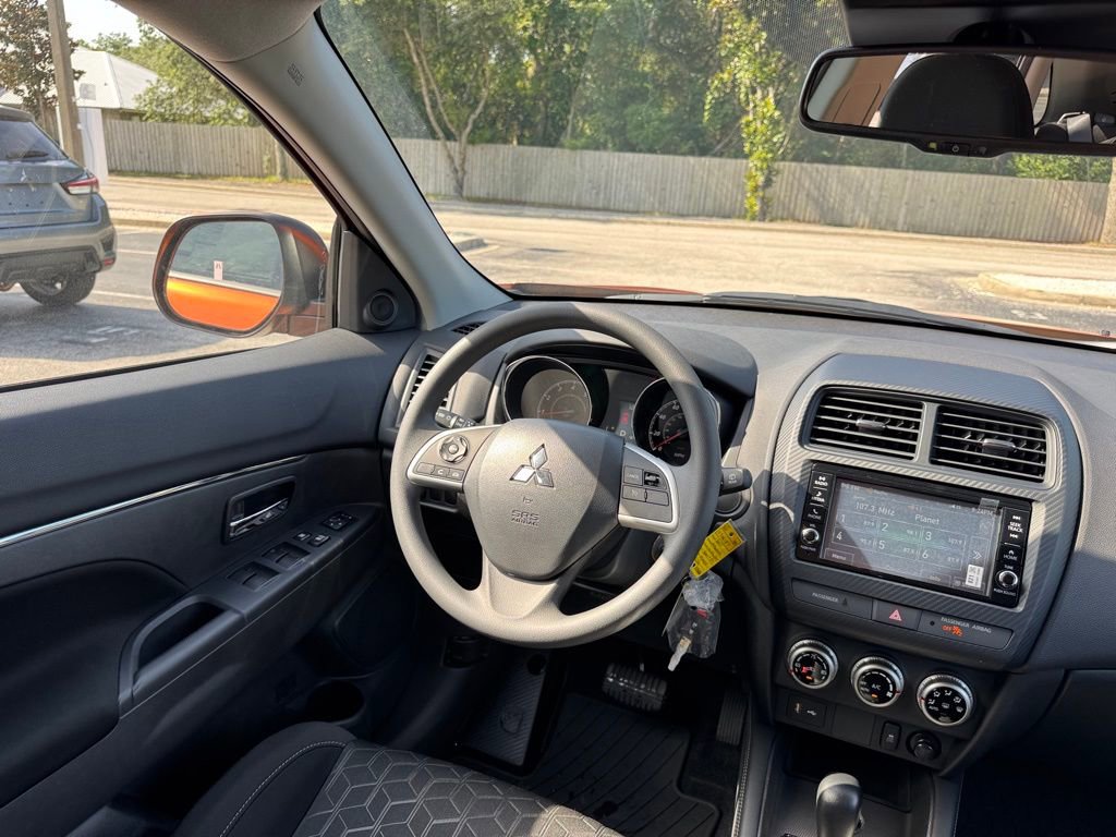 Used 2025 Mitsubishi Outlander Sport SE image 25