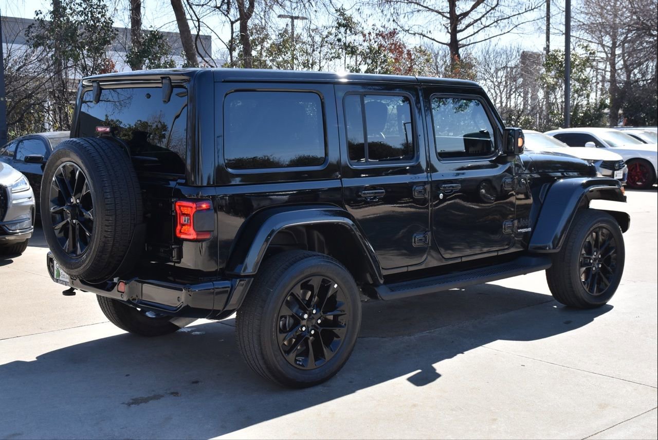 Used 2022 Jeep Wrangler Unlimited Sahara image 7