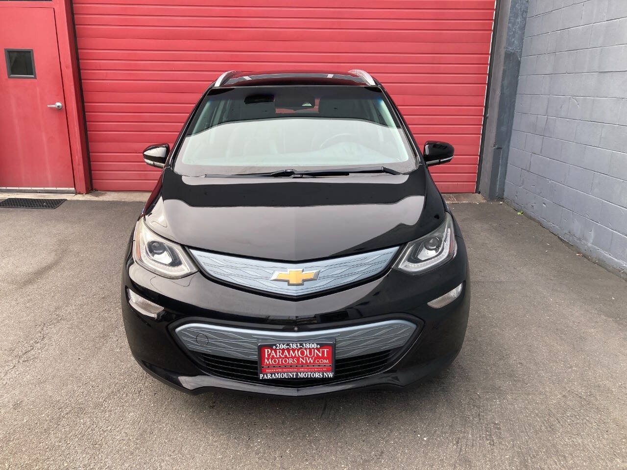 Used 2017 Chevrolet Bolt Premier w/ Driver Confidence II Package FWD image 9