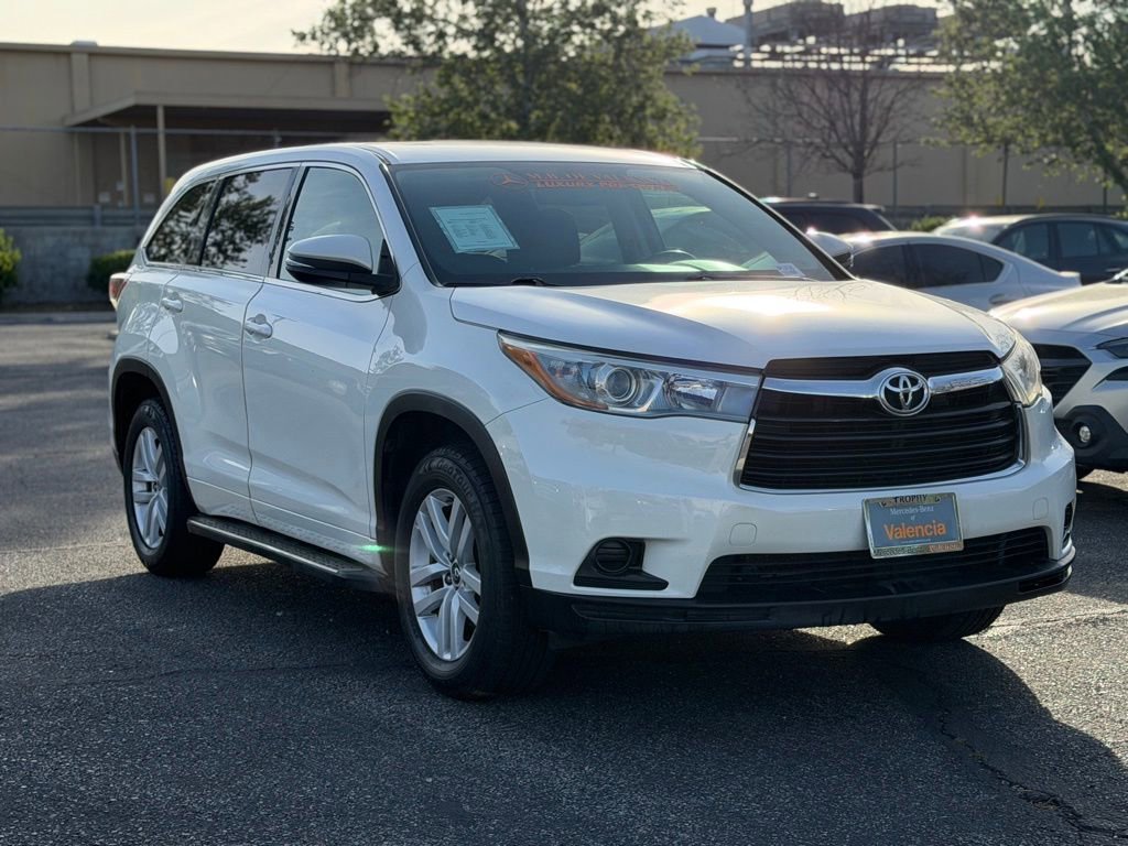Used 2016 Toyota Highlander LE FWD image 6
