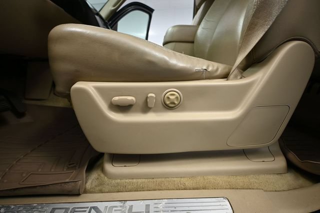 Used 2008 GMC Yukon XL Denali AWD/4WD image 21