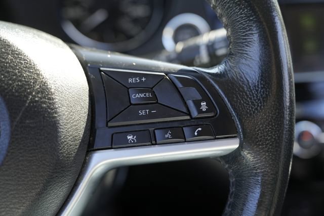 Used 2018 Nissan Rogue SV w/ Premium Package image 41