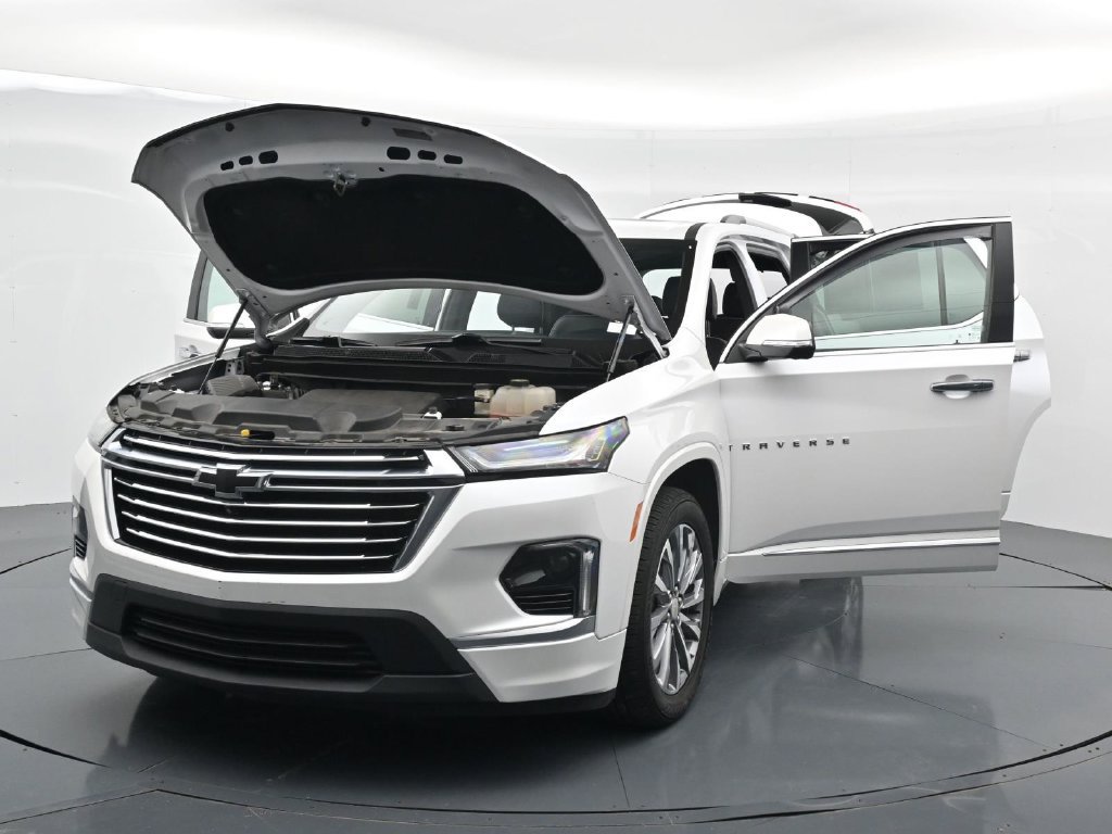 Used 2023 Chevrolet Traverse Premier FWD image 40