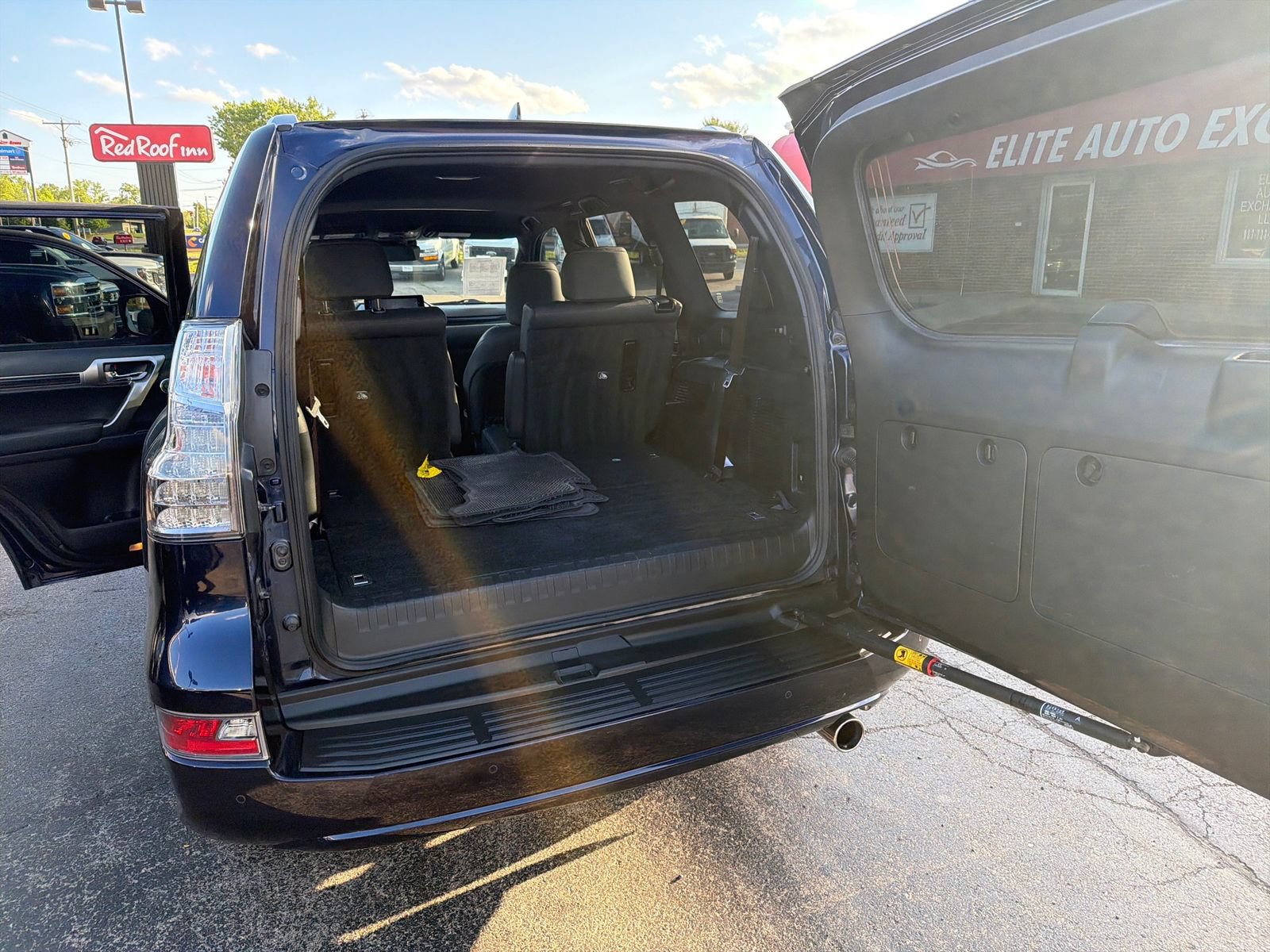 Used 2023 Lexus GX 460 Premium AWD/4WD image 33
