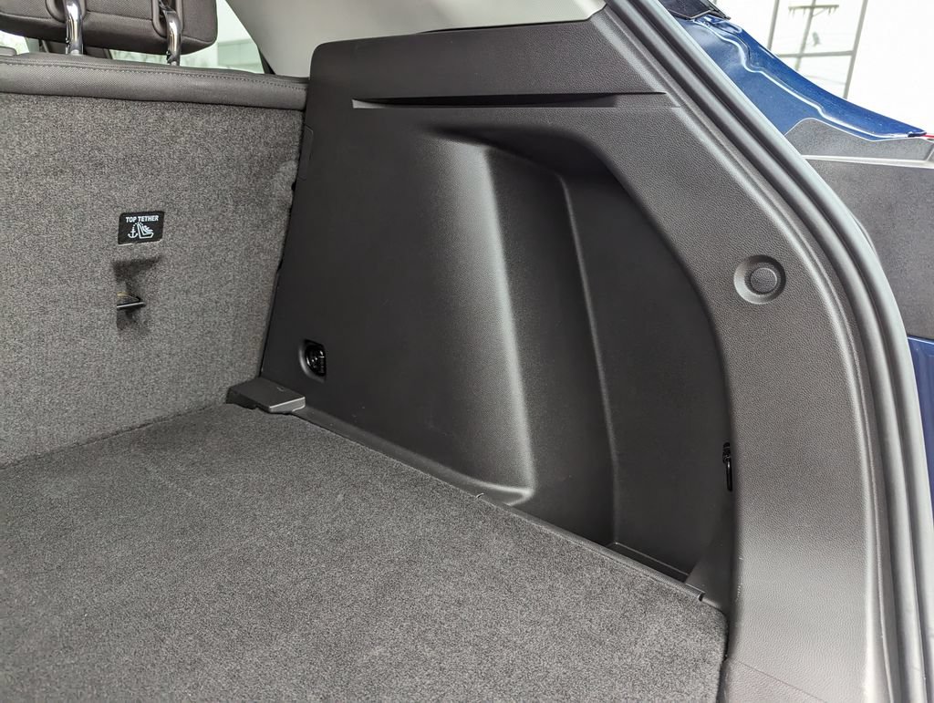 Used 2023 Chevrolet TrailBlazer LT FWD image 38