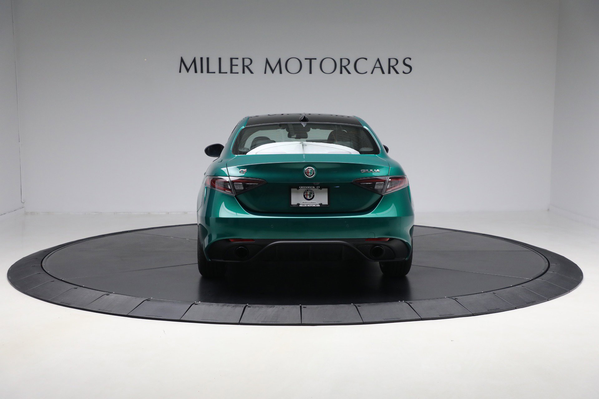 New 2025 Alfa Romeo Giulia AWD w/ Driving Assist Package image 5