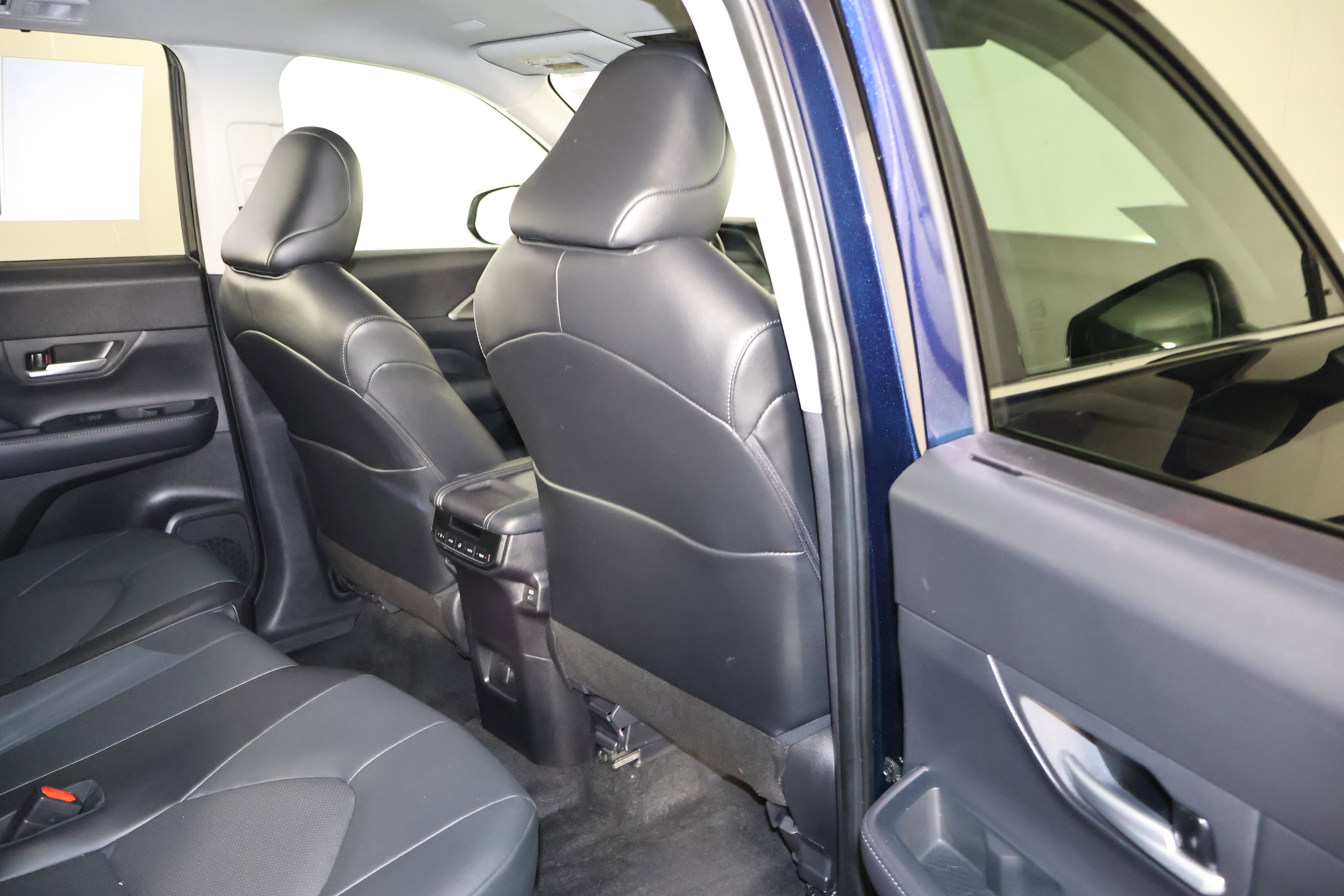 Used 2024 Toyota Grand Highlander XLE image 44