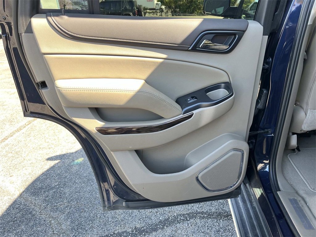 Used 2019 GMC Yukon SLT w/ Open Road Package image 11