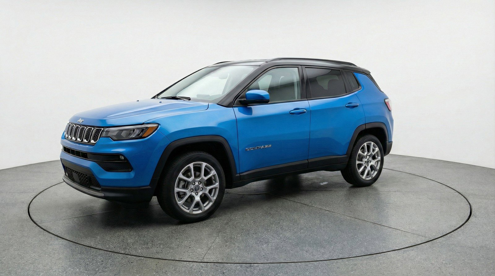 Used 2025 Jeep Compass Limited image 3