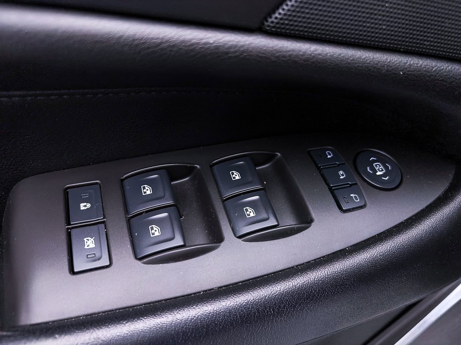 Used 2016 Cadillac Escalade Luxury image 15