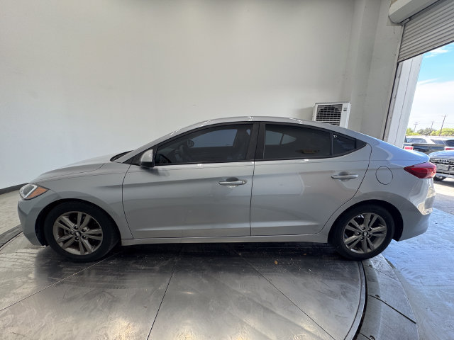 Used 2017 Hyundai Elantra SE FWD image 18
