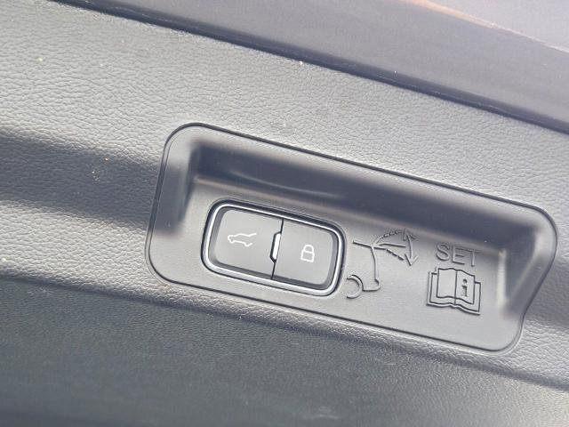 Certified 2023 Ford Explorer XLT w/ Equipment Group 202A image 17