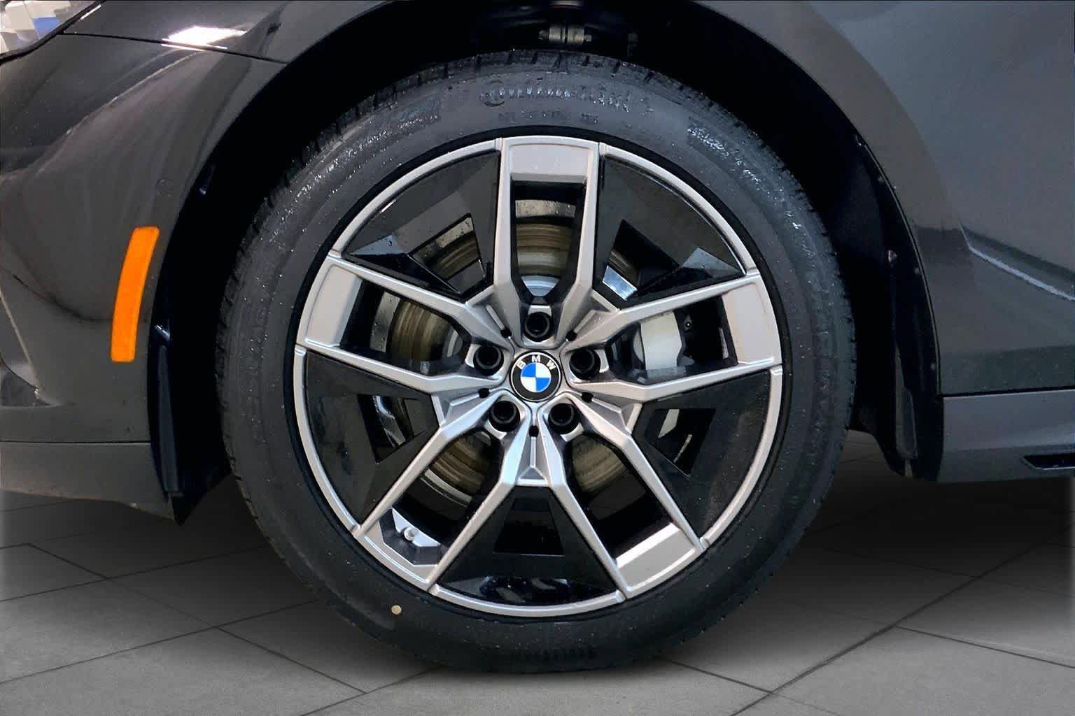 New 2026 BMW 530i xDrive w/ Premium Package AWD/4WD image 11