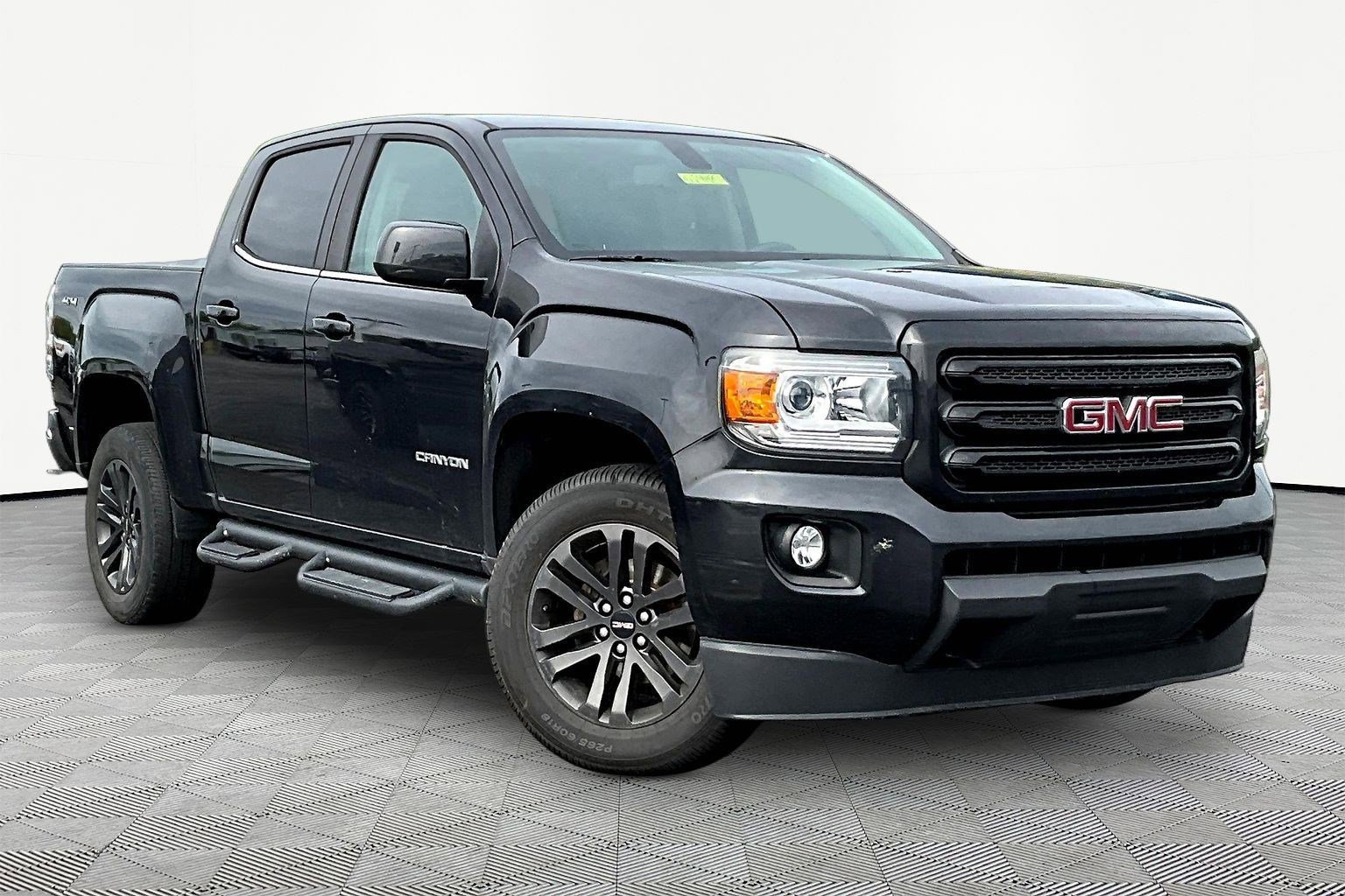 Used 2020 GMC Canyon SLE w/ Elevation Edition AWD/4WD image 3