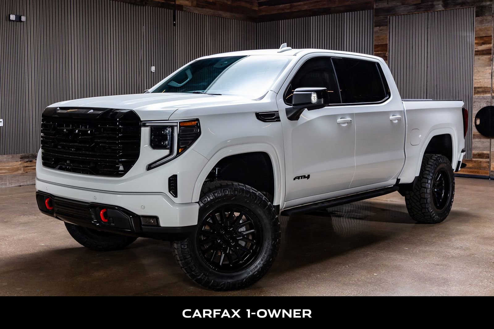 Used 2024 GMC Sierra 1500 AT4 w/ Technology Package image 5