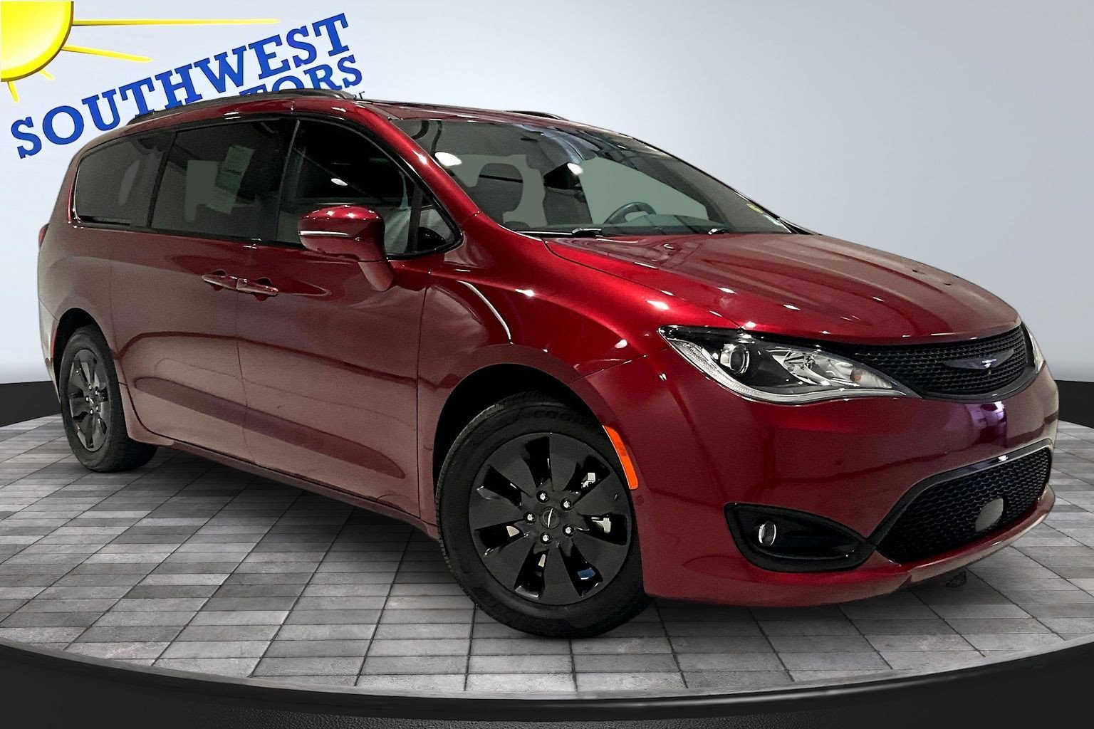Used 2020 Chrysler Pacifica Limited w/ Advanced Safetytec Group FWD image 3
