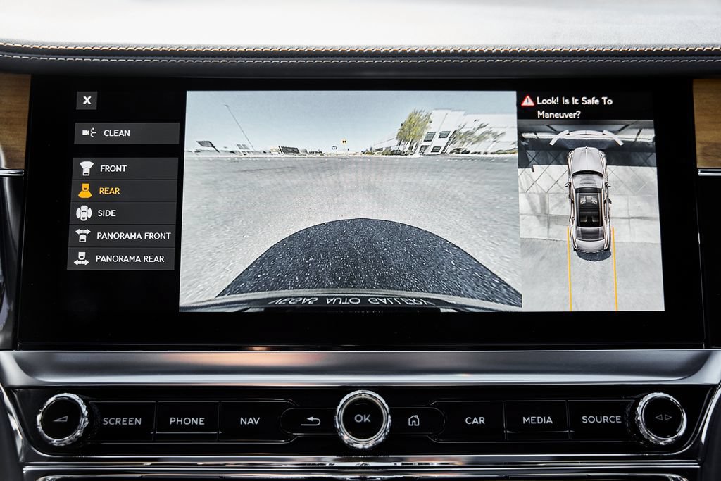 Used 2024 Bentley Flying Spur V8 AWD/4WD image 80