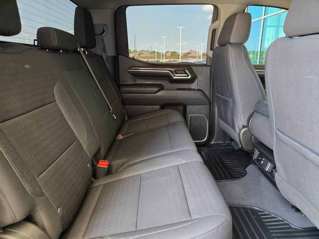 Used 2023 Chevrolet Silverado 1500 LT AWD/4WD image 23