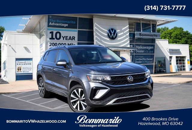Certified 2022 Volkswagen Taos SE w/ Panoramic Sunroof Package