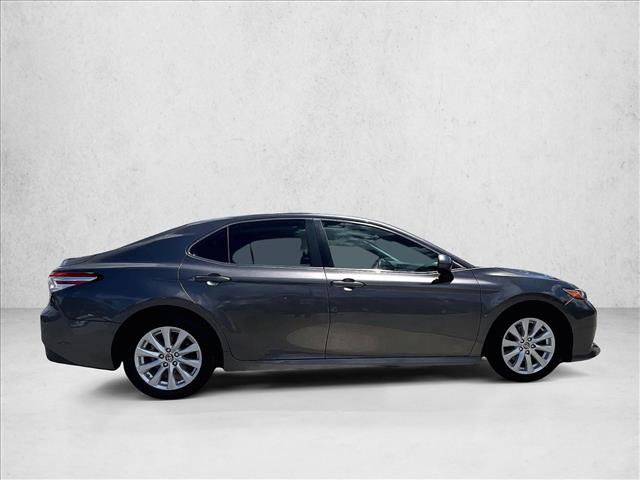 Used 2020 Toyota Camry LE FWD image 5