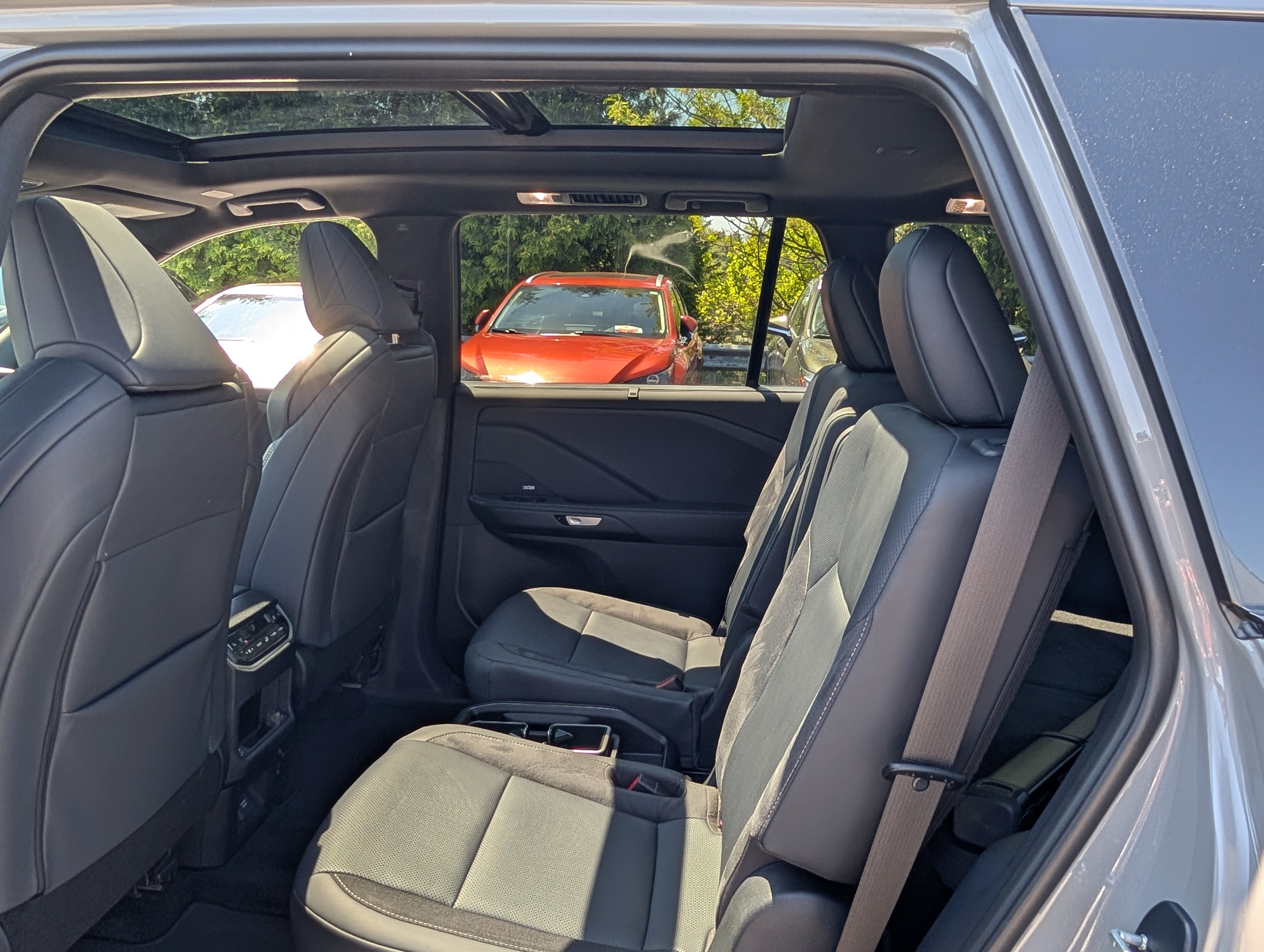 Certified 2025 Lexus TX 500h AWD w/ Technology Package image 17