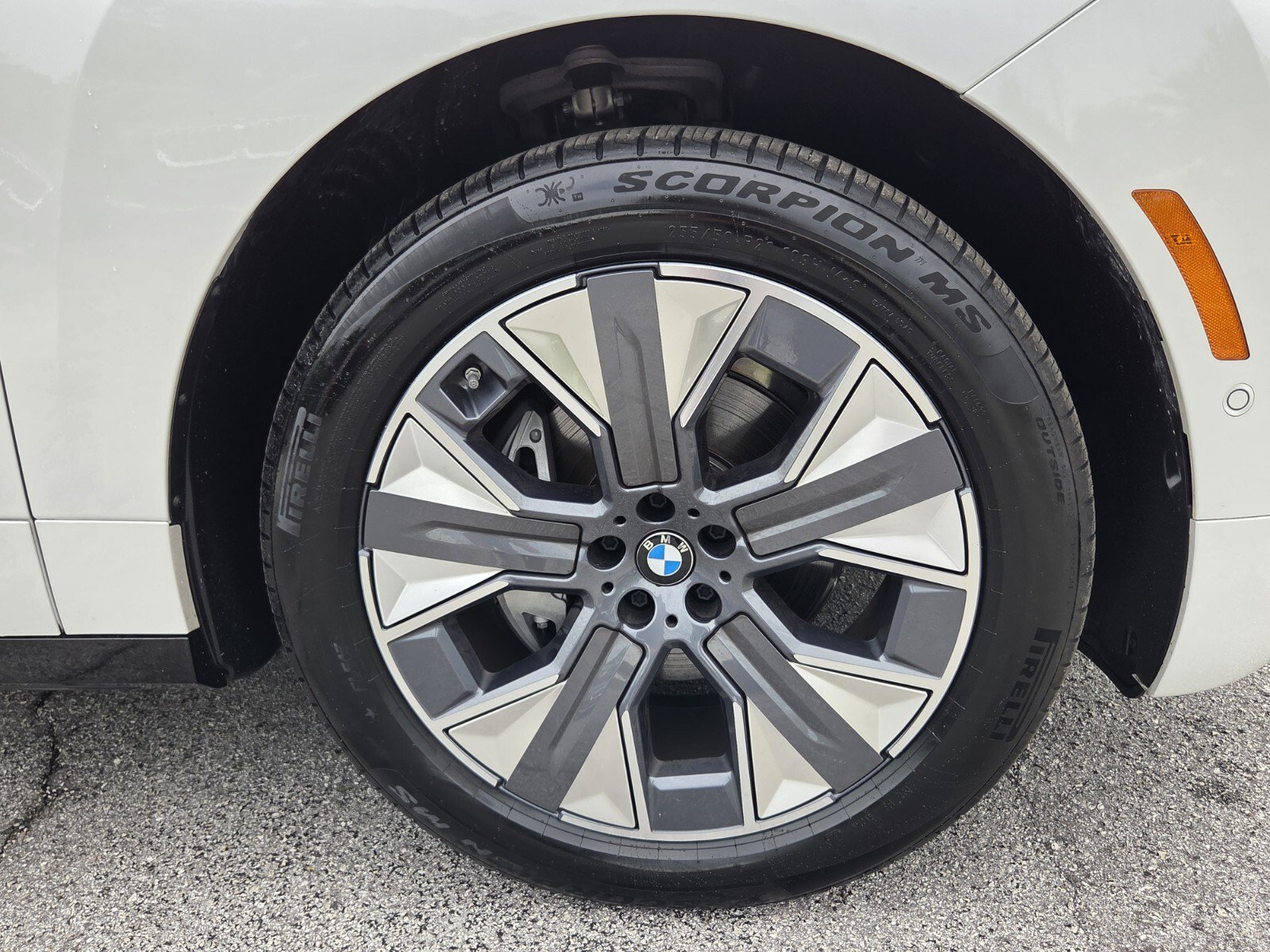 Certified 2026 BMW iX xDrive45 w/ Premium Package AWD/4WD image 9