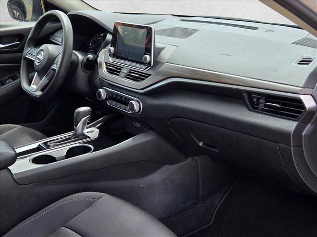 Used 2024 Nissan Altima 2.5 SV FWD image 13