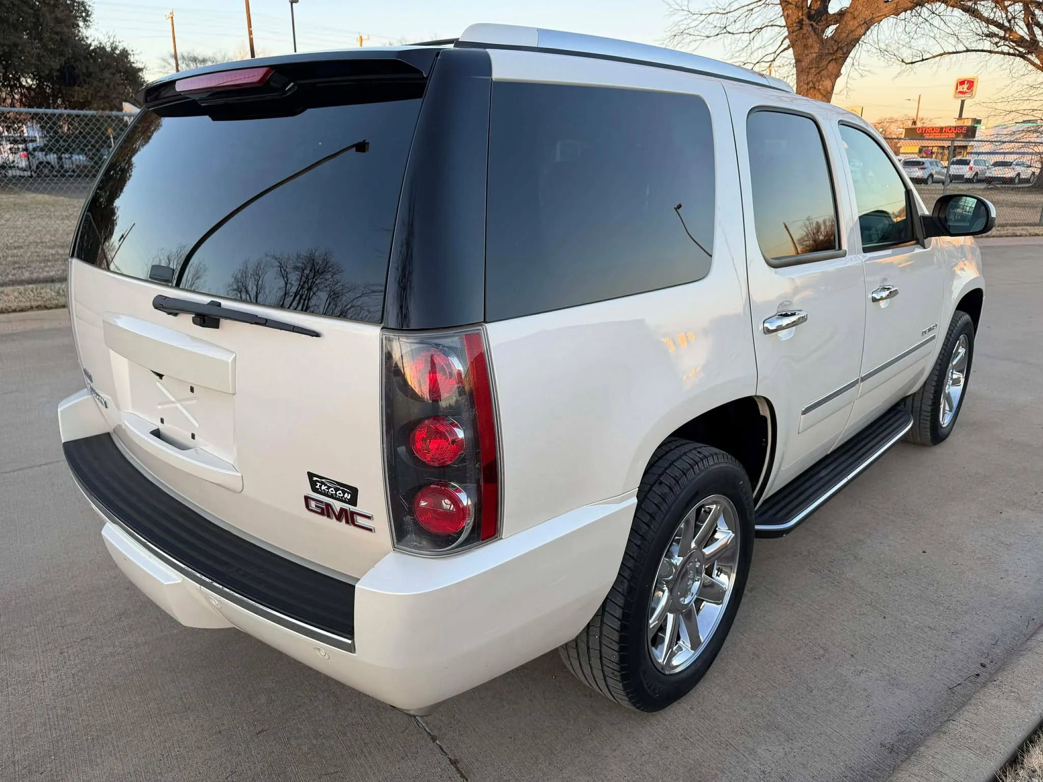 Used 2012 GMC Yukon Denali image 5