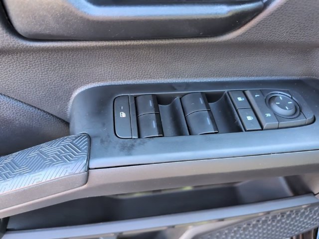 Used 2026 Toyota Tacoma SR5 AWD/4WD image 12
