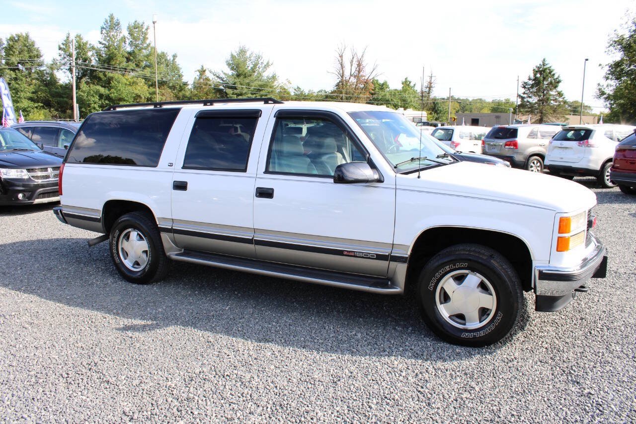 Used 1999 GMC Suburban 4WD w/ Marketing Opt Pkg 3 image 8
